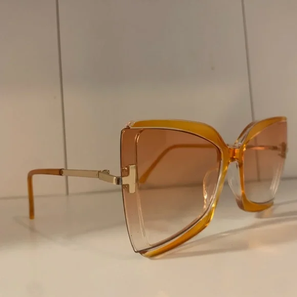 Oversized Orange Yellow and Gold Fashion Sunglasses!! - Picture 4 of 16